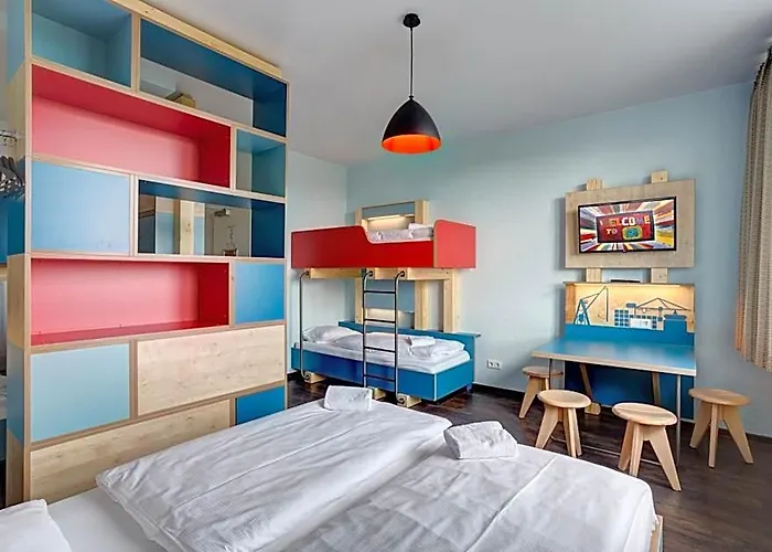 Meininger Center Hotel 3*