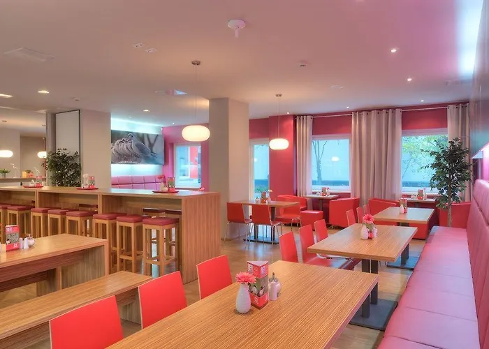 Hotel Meininger Center 3*