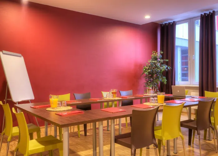 Hotel Meininger Center 3*