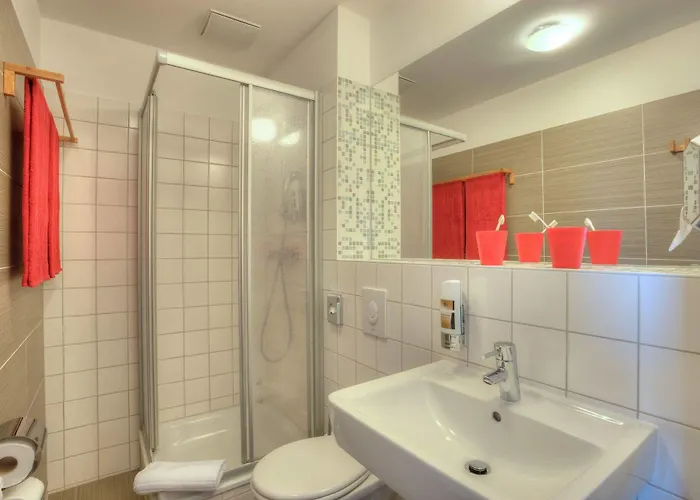 Meininger Center Hotel 3*